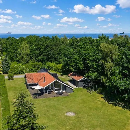 Troen - 400m From The Sea By Interhome *